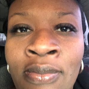 Meet your Posher, Pamela